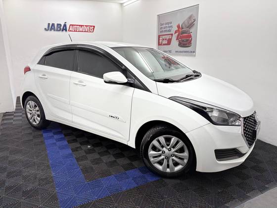 HYUNDAI HB20 1.0 COMFORT PLUS 12V FLEX 4P MANUAL